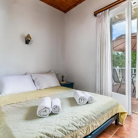 Apartmán Servani & *