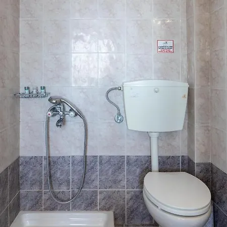 דירה Servani & *