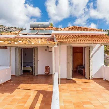 Servani & דירה *