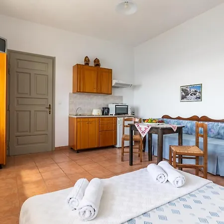 Servani & דירה *