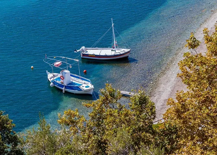 Servani & Apartment Loutraki (Skopelos)