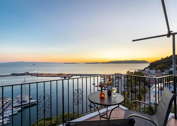 Servani & Apartment Loutraki (Skopelos)